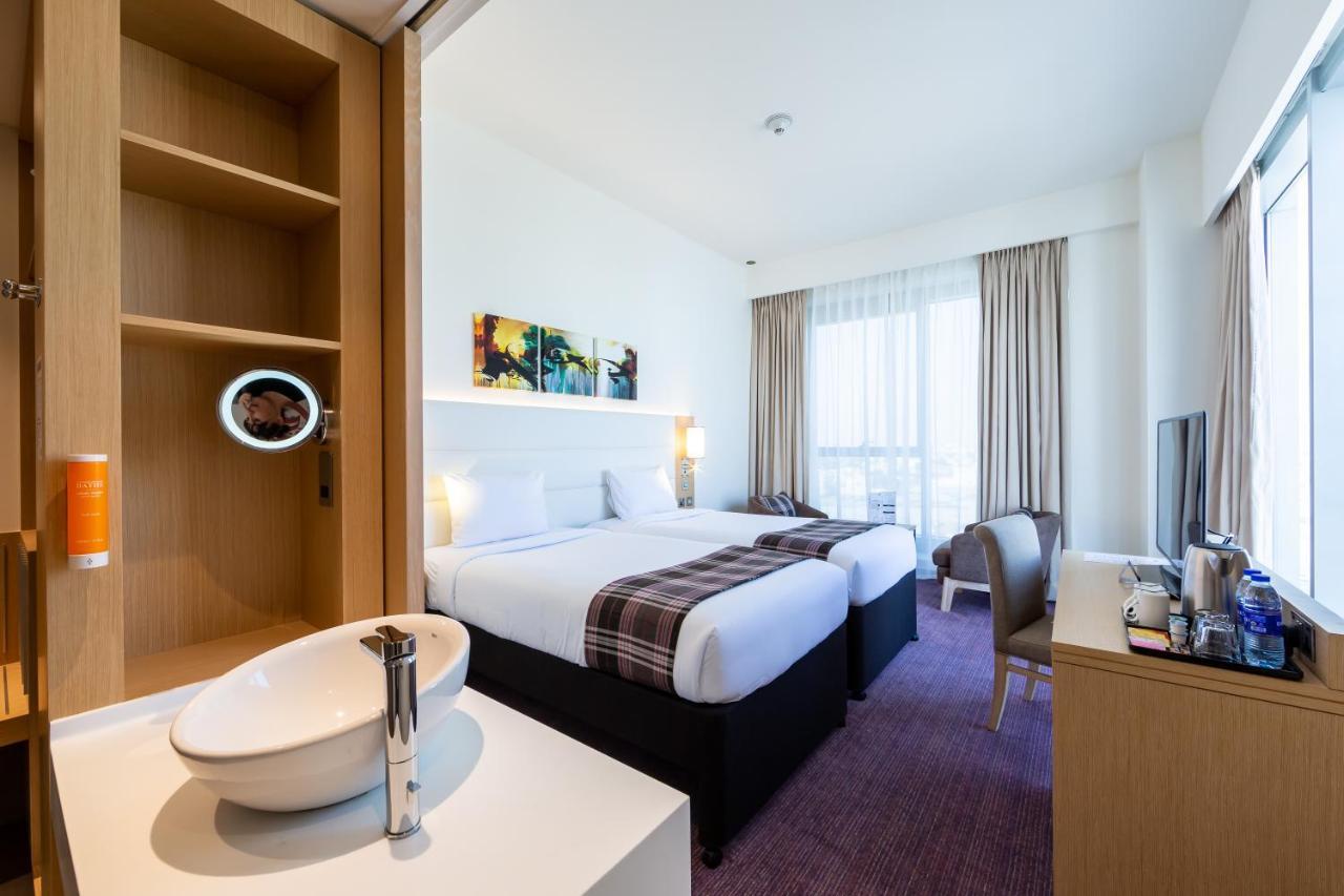 Premier Inn Dubai Dragon Mart Exteriér fotografie