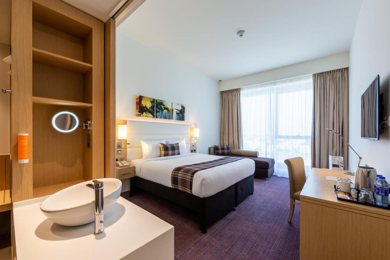 Premier Inn Dubai Dragon Mart Exteriér fotografie